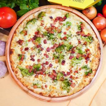 Comprar o produto de Brócolis com Bacon em Pizzas em Mineiros, GO por Solutudo