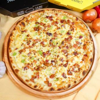 Comprar o produto de Alho Poró com Bacon  em Pizzas em Mineiros, GO por Solutudo