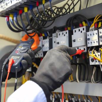 Comprar o produto de Prestação de serviço predial elétrica em Prestação de Serviço em Botucatu, SP por Solutudo