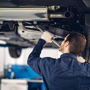 Comprar o produto de Auto Center em Teresina - Seu Destino Completo para Serviços Automotivos em Oficinas Mecânicas para Carros pela empresa O Murilão Auto Serviços em Teresina, PI por Solutudo