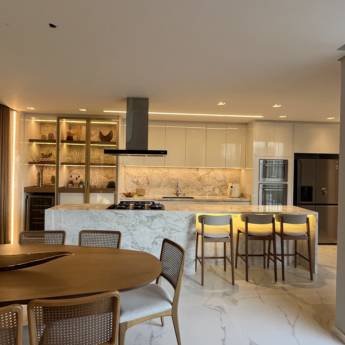 Comprar o produto de Cozinha Planejada - Funcionalidade e Estilo - Joinville em Móveis Planejados - Marcenarias em Joinville, SC por Solutudo