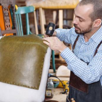 Comprar o produto de Reforma de Poltronas - Conforto e Elegância - Praia Grande em Tapeçarias em Praia Grande, SP por Solutudo