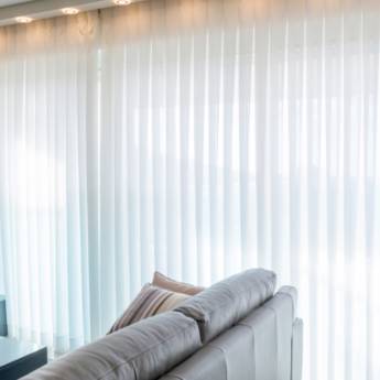 Comprar o produto de Confecção de Persianas Verticais - Funcionalidade e Estilo - Praia Grande em Tapeçarias em Praia Grande, SP por Solutudo