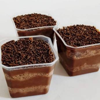 Comprar o produto de Bolo no pote em Bolo no Pote em Botucatu, SP por Solutudo Comprar o produto de Bolo no pote em Bolo no Pote em Botucatu, SP por Solutudo