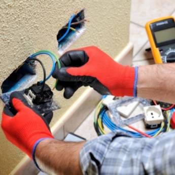 Comprar o produto de Reparos elétricos  em Instalações - Reparos em Botucatu, SP por Solutudo