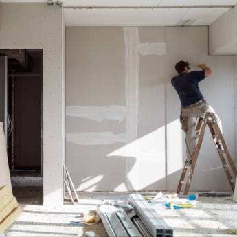 Comprar o produto de Reformas  em Instalações - Reparos em Botucatu, SP por Solutudo