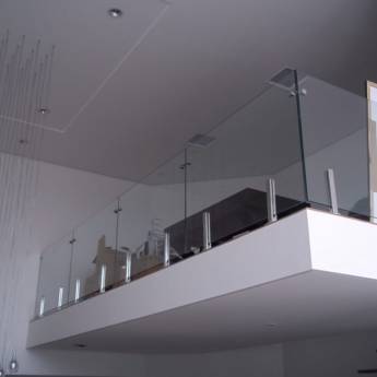 Comprar o produto de Guarda-Corpo - Segurança e Design Moderno - Avaré em Vidraçarias em Avaré, SP por Solutudo