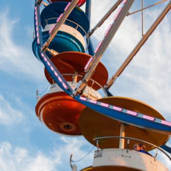 Comprar o produto de Mini Roda Gigante com 6 Lugares - Diversão e Encantamento em Avaré em Serralherias - Estruturas em Avaré, SP por Solutudo