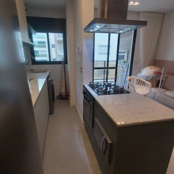 Comprar o produto de Cozinhas Planejadas com Ilha Central em Joinville em Móveis Planejados - Marcenarias em Joinville, SC por Solutudo