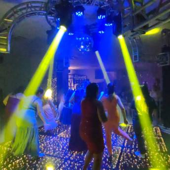 Comprar o produto de Pista Aranha: Diversão Garantida em São Manuel com DJ Juninho em Som - Iluminação em São Manuel, SP por Solutudo
