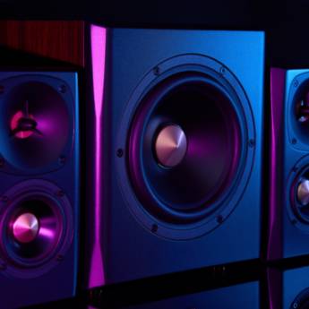 Comprar o produto de Locação de Som de Médio Porte: Qualidade Superior em São Manuel com DJ Juninho em Som - Iluminação em São Manuel, SP por Solutudo