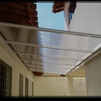 Comprar o produto de Cobertura em Policarbonato - Modernidade e Resistência para Seus Espaços em Niterói, RJ em Toldos e Coberturas em Niterói, RJ por Solutudo
