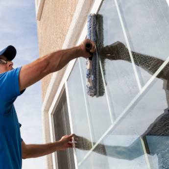 Comprar o produto de Limpeza de Clínicas - Higiene e Segurança - Vila Gertrudes, São Paulo em Limpeza em São Paulo, SP por Solutudo