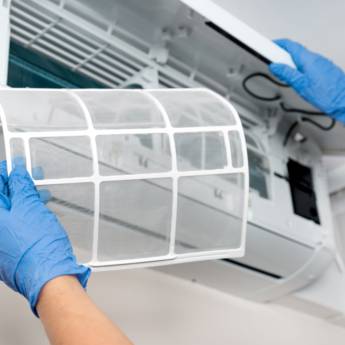 Comprar o produto de Limpeza em ar-condicionado - Melhore a Qualidade do Ar e a Eficiência do Equipamento em Avaré, SP em Ar Condicionado em Avaré, SP por Solutudo