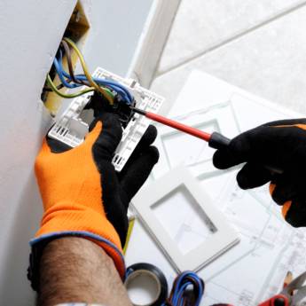 Comprar o produto de Elétrica em Geral - Soluções Completas para sua Residência ou Empresa em Avaré, SP em Instalação Elétrica em Avaré, SP por Solutudo