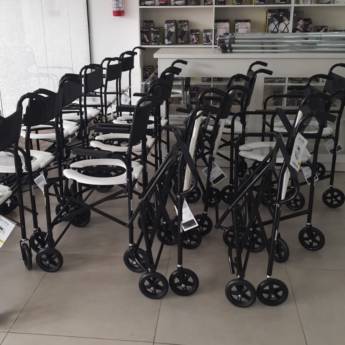 Comprar o produto de Cadeira de Banho Dobrável que Suporta até 100kg em Bauru em Acessibilidade e Mobilidade em Bauru, SP por Solutudo