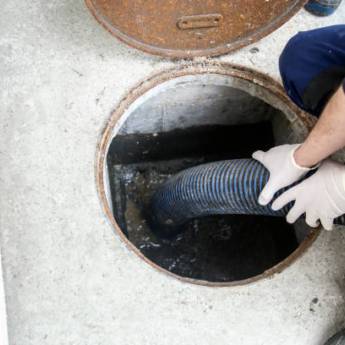 Comprar o produto de Limpeza de Caixa de Gordura Eficiente e Sem Sujeira em Joinville em Limpeza de Caixa de Gordura em Joinville, SC por Solutudo