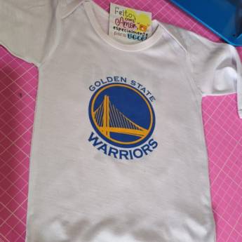 Comprar o produto de Body Bebê Personalizado - Exclusividade e Conforto para Mesversário em São Manuel, SP em Estamparias em São Manuel, SP por Solutudo