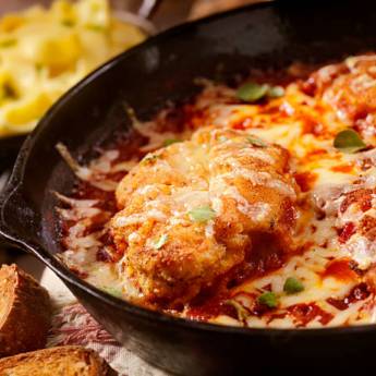 Comprar o produto de Parmegiana de Frango para 2 Pessoas – Sabor e Compartilhamento em São Manuel, SP em Marmitex em São Manuel, SP por Solutudo