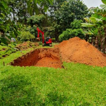 Comprar o produto de Abertura de Piscinas em Terraplanagens em Botucatu, SP por Solutudo Comprar o produto de Abertura de Piscinas em Terraplanagens em Botucatu, SP por Solutudo