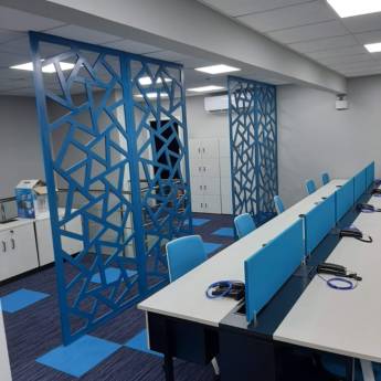 Comprar o produto de Sala Corporativa – Produtividade com Estilo – Diadema, SP em Móveis Planejados em Diadema, SP por Solutudo