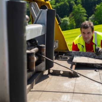 Comprar o produto de Guincho para Caminhão em Guinchos em Cachoeiro de Itapemirim, ES por Solutudo