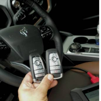 Comprar o produto de Cópias de Chaves Automotiva em Chaveiros em Foz do Iguaçu, PR por Solutudo