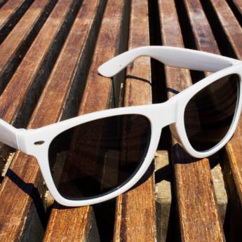 Comprar o produto de Armação Clip On: Praticidade e Estilo em Avaré com a Ótica Rita em Óculos de Sol em Avaré, SP por Solutudo