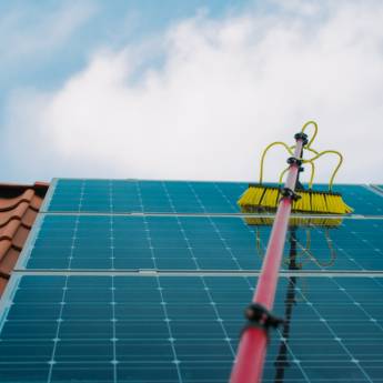 Comprar o produto de Lavagem de Placas Solares – Maximização da Eficiência em Ribeirão Preto em Energia Solar em Ribeirão Preto, SP por Solutudo
