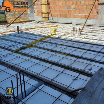 Comprar o produto de Laje Treliçada/Pré-Moldada com EPS: Leveza e Eficiência para sua Obra em Joinville em Lajes em Joinville, SC por Solutudo