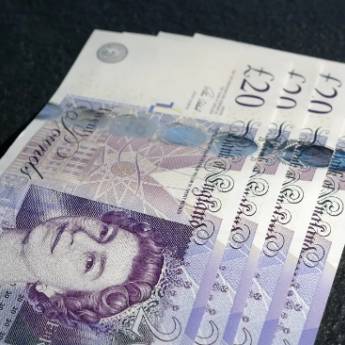 Comprar o produto de LIBRAS em Casas de Câmbio em Botucatu, SP por Solutudo