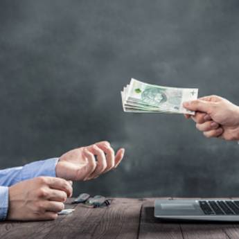 Comprar o produto de Para Pessoas Jurídicas: Reembolso de despesas em Casas de Câmbio em Botucatu, SP por Solutudo