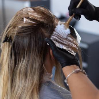 Comprar o produto de Tintas Cor & Ton – Cores Vibrantes e Longa Duração em Lençóis Paulista em Farmácias em Lençóis Paulista, SP por Solutudo