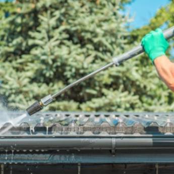 Comprar o produto de Limpeza Calhas em Instalações - Reparos em Botucatu, SP por Solutudo