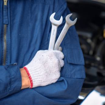 Comprar o produto de Manutenção de Vidros e Esquadrias – Durabilidade e Segurança em Lençóis Paulista/SP em Manutenção em Lençóis Paulista, SP por Solutudo