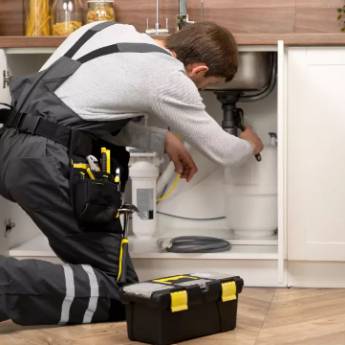 Comprar o produto de Consertos Residenciais em Instalações - Reparos em Botucatu, SP por Solutudo