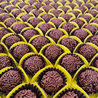 Comprar o produto de Brigadeiros – Sabor e Sofisticação em São Manuel/SP em Doces em São Manuel, SP por Solutudo