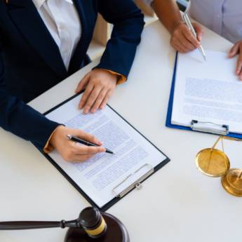 Comprar o produto de Pareceres Jurídicos – Segurança e Decisões Bem Fundamentadas em Itapoá/SC em Advocacia em Itapoá, SC por Solutudo