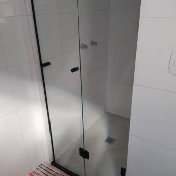 Comprar o produto de Box Articulado Instalado no Centro de Curitiba em Vidraçarias em Curitiba, PR por Solutudo