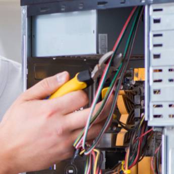 Comprar o produto de Manutenção Preventiva e Corretiva em Desktop e Notebook em Nossos Serviços pela empresa Pratica Solutions Informática em Americana, SP por Solutudo