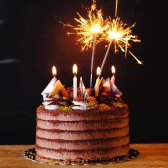 Comprar o produto de Bolos de Aniversário Personalizados - Sabor e Tradição em Lençóis Paulista/SP em Bolo de Aniversário em Lençóis Paulista, SP por Solutudo