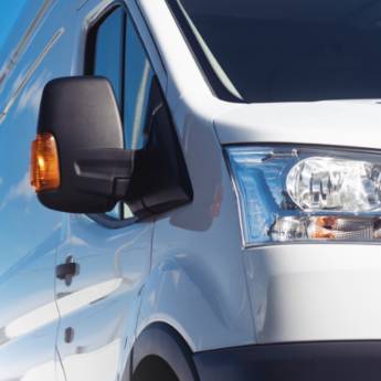 Comprar o produto de Locação de Van - Conforto e Segurança Garantidos em Barro Alto/GO em Transportes em Uruaçu, GO por Solutudo