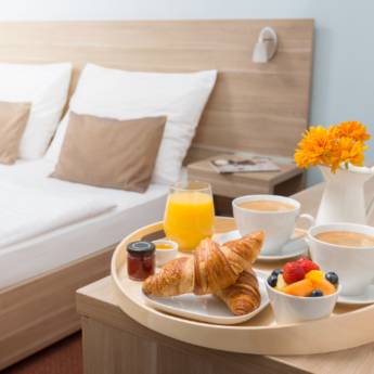 Comprar o produto de Apartamentos com Ar, Café da Manhã, Estacionamento e Wi-Fi – Conforto Completo em São Manuel/SP em Hotéis em São Manuel, SP por Solutudo Comprar o produto de Apartamentos com Ar, Café da Manhã, Estacionamento e Wi-Fi – Conforto Completo em São Manuel/SP em Hotéis em São Manuel, SP por Solutudo