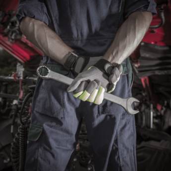 Comprar o produto de Carro Elétrico e Híbrido - Diagnóstico e Reparação - Araruama/RJ em Oficinas Mecânicas para Carros em Araruama, RJ por Solutudo