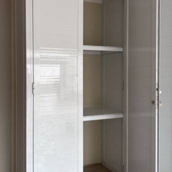 Comprar o produto de Armário de Alumínio Branco em Outros pela empresa VerticalGlass - Esquadrias de Alumínio e Vidros em Lençóis Paulista, SP por Solutudo