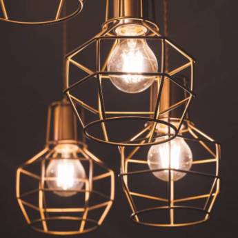 Comprar o produto de Lustres e Pendentes – Elegância e Estilo em Avaré/SP em Lustres em Avaré, SP por Solutudo