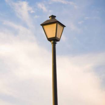 Comprar o produto de Padrão Poste Energia Bifásico, Trifásico, Monofásico – Conexão Segura e Eficiente em Avaré/SP em Iluminação em Avaré, SP por Solutudo