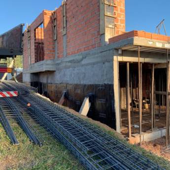 Comprar o produto de Vigas de Aço – Resistência e Durabilidade para Construção em Ninho Verde II Eco Residence, SP	 em Ferros em Ninho Verde II Eco Residence, SP por Solutudo