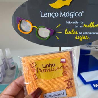 Comprar o produto de Lenços Mágicos: Limpeza Eficiente e Segura para Lentes - Confresa-MT em Ótica em Confresa, MT por Solutudo