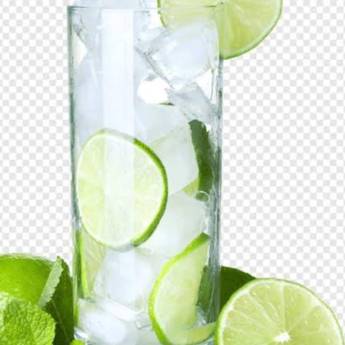 Comprar o produto de Copo Especial - Gelo e Limão  em Bebidas em Mineiros, GO por Solutudo